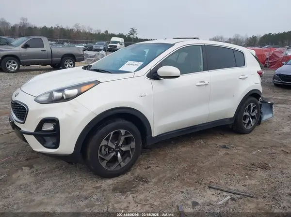 KNDPMCAC6N7000709 2022 KIA SPORTAGE - Image 2