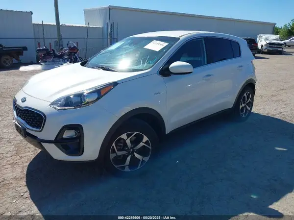 KNDPMCAC6N7005604 2022 KIA SPORTAGE - Image 2