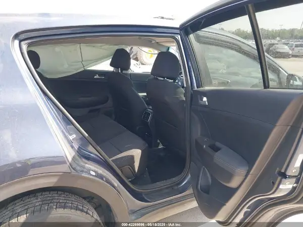 KNDPMCAC6N7018689 2022 KIA SPORTAGE - Image 8