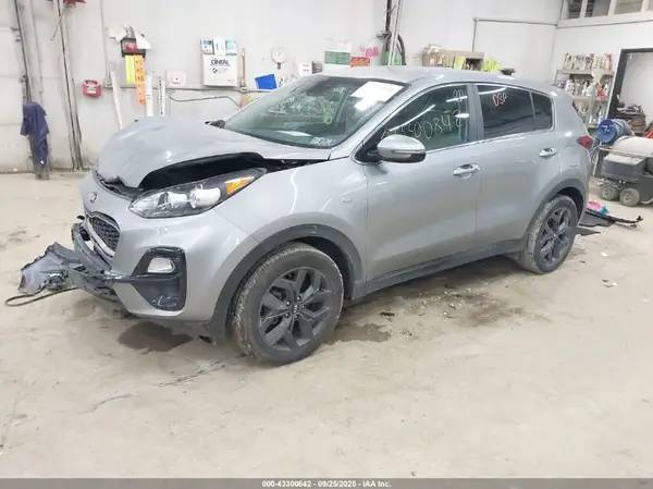 KNDPMCAC6N7025089 2022 KIA SPORTAGE - Image 2