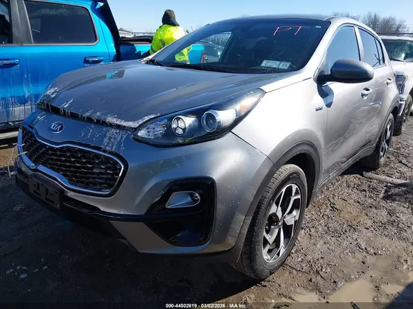 KNDPMCAC6N7969877 2022 KIA SPORTAGE - Image 2