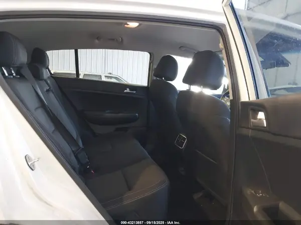 KNDPMCAC6N7999445 2022 KIA SPORTAGE - Image 8