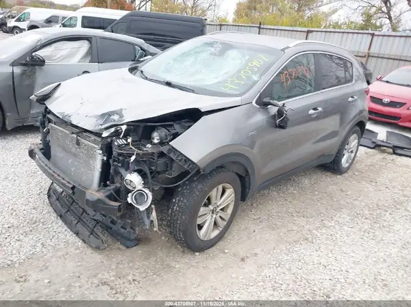 KNDPMCAC7H7032086 2017 KIA SPORTAGE - Image 2