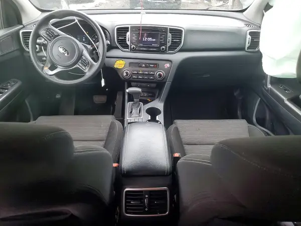 KNDPMCAC7H7034677 2017 KIA SPORTAGE - Image 8