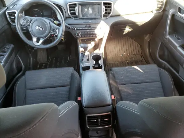 KNDPMCAC7H7036168 2017 KIA SPORTAGE - Image 8