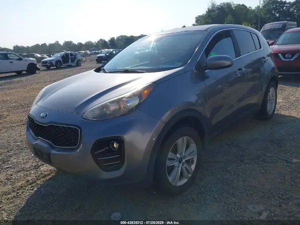 KNDPMCAC7H7040513 2017 KIA SPORTAGE - Image 2