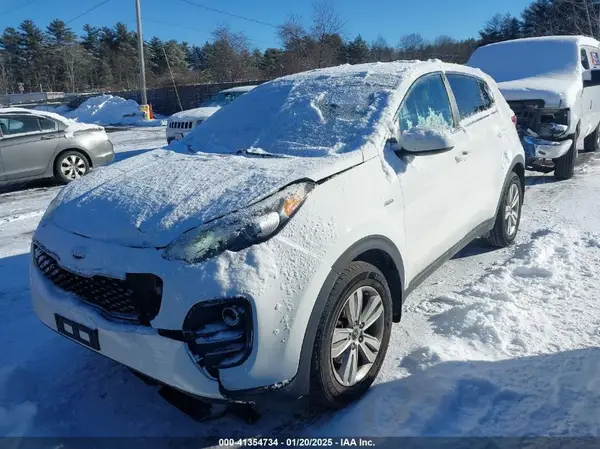 KNDPMCAC7H7044027 2017 KIA SPORTAGE - Image 2
