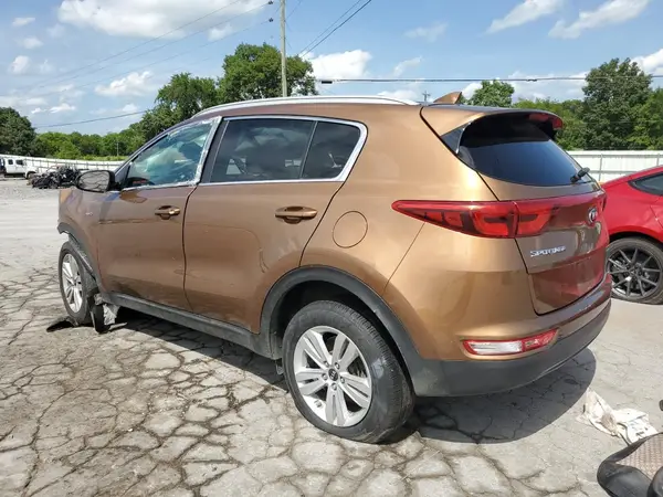 KNDPMCAC7H7056906 2017 KIA SPORTAGE - Image 2