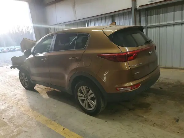 KNDPMCAC7H7070160 2017 KIA SPORTAGE - Image 2