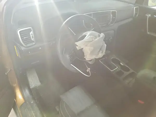 KNDPMCAC7H7070160 2017 KIA SPORTAGE - Image 8