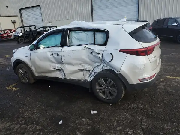 KNDPMCAC7H7088240 2017 KIA SPORTAGE - Image 2