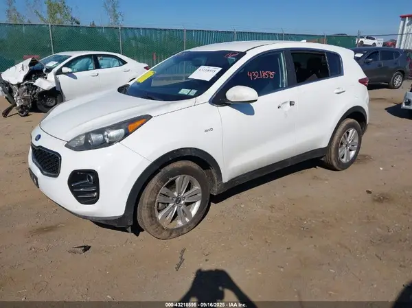 KNDPMCAC7H7096192 2017 KIA SPORTAGE - Image 2