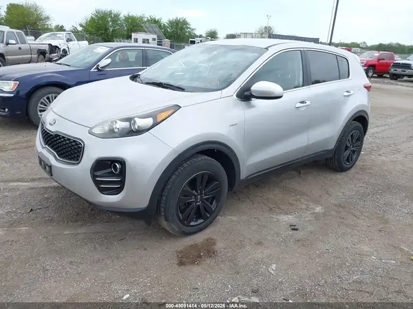 KNDPMCAC7H7110754 2017 KIA SPORTAGE - Image 2