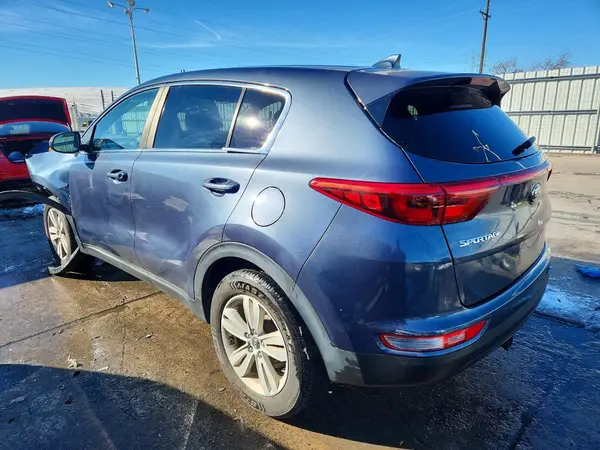KNDPMCAC7H7112374 2017 KIA SPORTAGE - Image 2