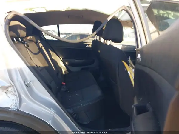 KNDPMCAC7H7112634 2017 KIA SPORTAGE - Image 8
