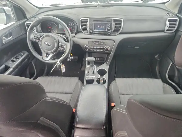 KNDPMCAC7H7116246 2017 KIA SPORTAGE - Image 8