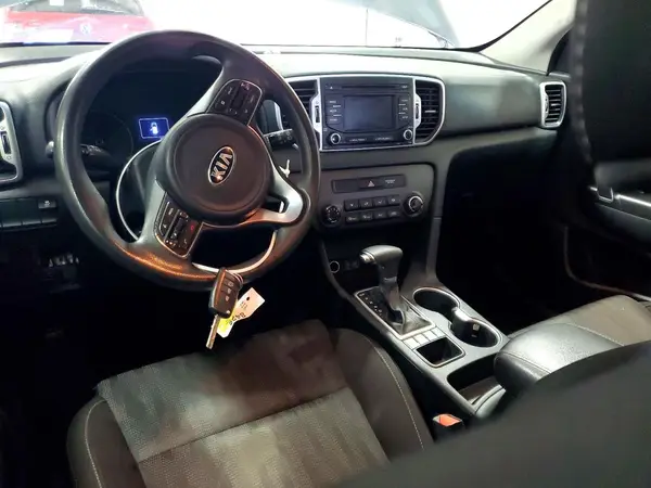 KNDPMCAC7H7118627 2017 KIA SPORTAGE - Image 8