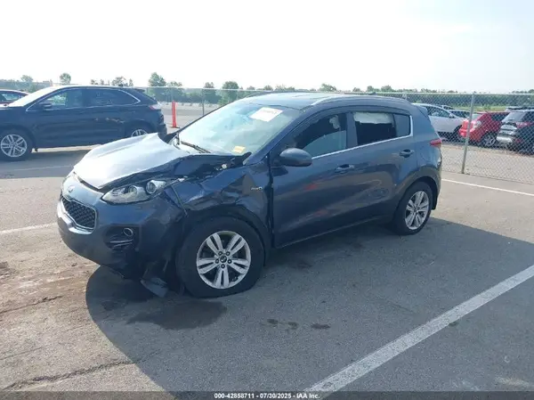 KNDPMCAC7H7120006 2017 KIA SPORTAGE - Image 2