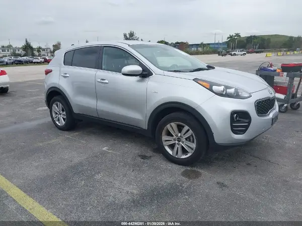 KNDPMCAC7H7123908 2017 KIA SPORTAGE - Image 1