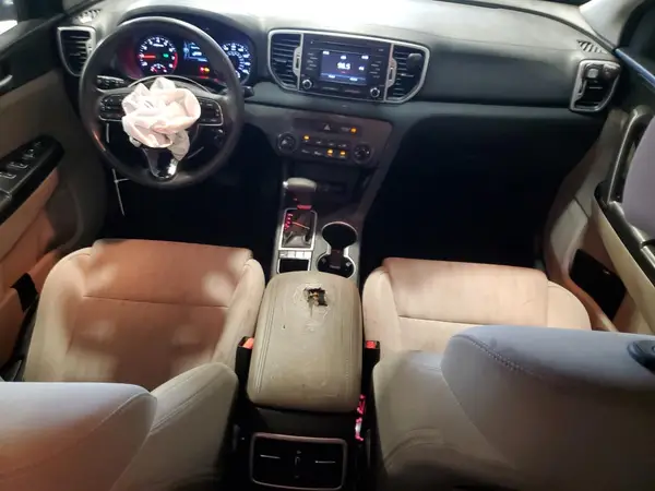KNDPMCAC7H7129871 2017 KIA SPORTAGE - Image 8