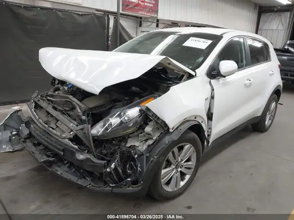 KNDPMCAC7H7131782 2017 KIA SPORTAGE - Image 2