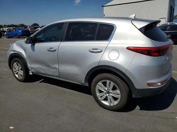 KNDPMCAC7H7139588 2017 KIA SPORTAGE - Image 2