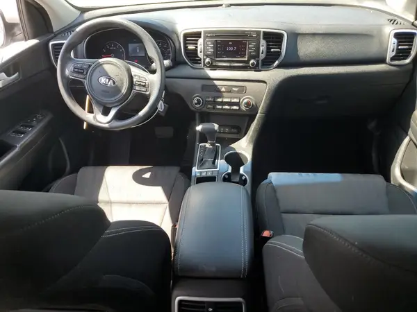 KNDPMCAC7H7139588 2017 KIA SPORTAGE - Image 8