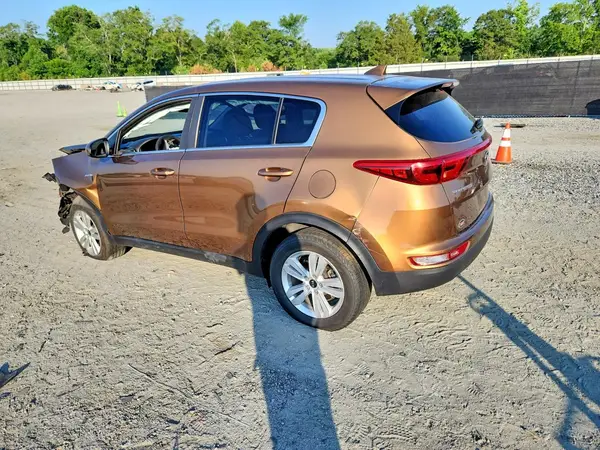 KNDPMCAC7H7144693 2017 KIA SPORTAGE - Image 2