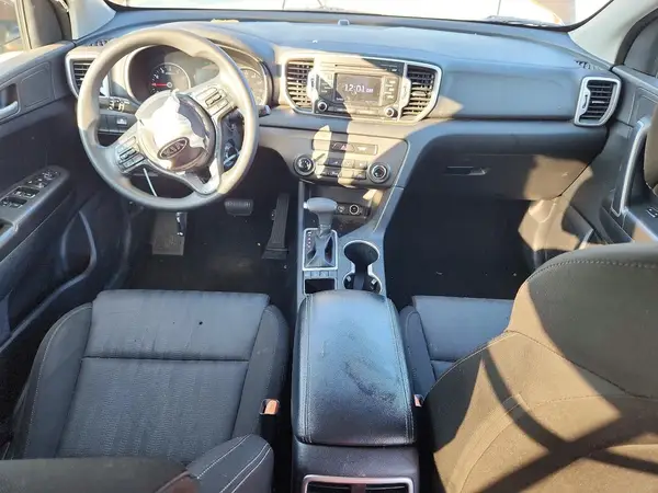 KNDPMCAC7H7144693 2017 KIA SPORTAGE - Image 8