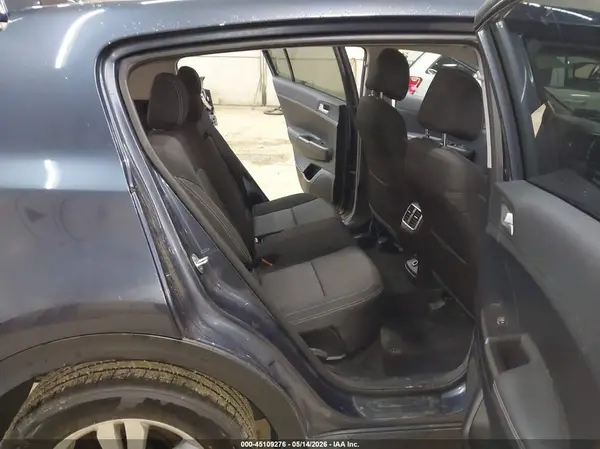 KNDPMCAC7H7156794 2017 KIA SPORTAGE - Image 8