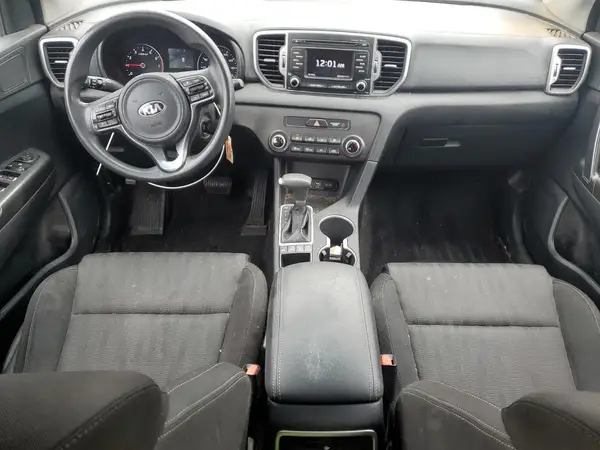 KNDPMCAC7H7157475 2017 KIA SPORTAGE - Image 8