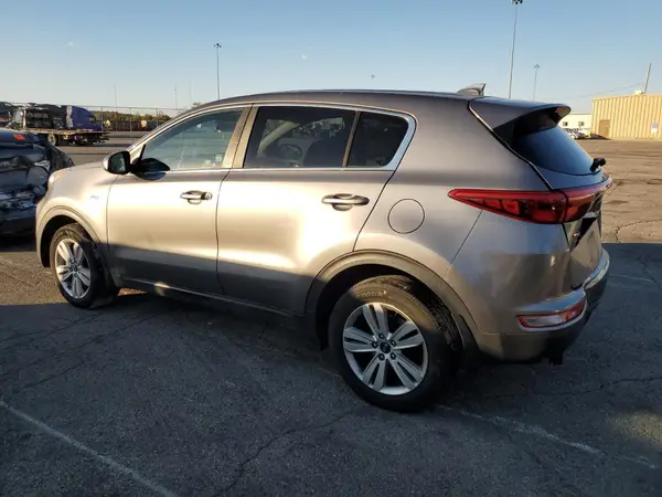 KNDPMCAC7H7158545 2017 KIA SPORTAGE - Image 2