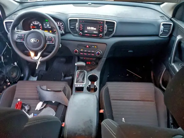 KNDPMCAC7H7160246 2017 KIA SPORTAGE - Image 8
