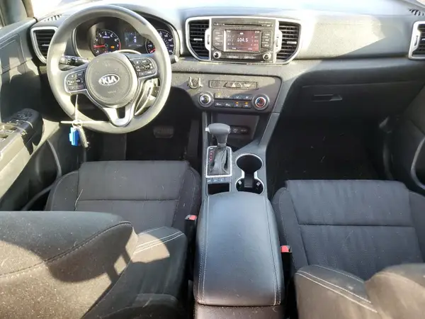 KNDPMCAC7H7167410 2017 KIA SPORTAGE - Image 8