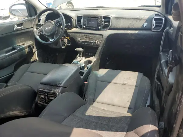 KNDPMCAC7H7173515 2017 KIA SPORTAGE - Image 8