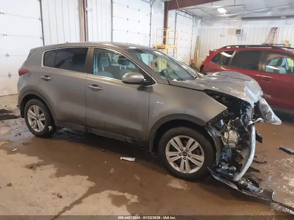 KNDPMCAC7H7185163 2017 KIA SPORTAGE - Image 1