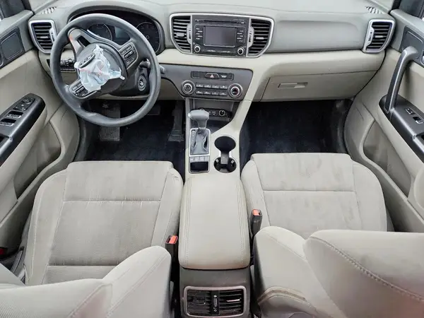 KNDPMCAC7H7186832 2017 KIA SPORTAGE - Image 8