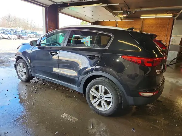 KNDPMCAC7H7188354 2017 KIA SPORTAGE - Image 2