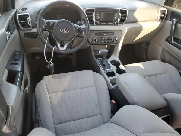 KNDPMCAC7H7204827 2017 KIA SPORTAGE - Image 8