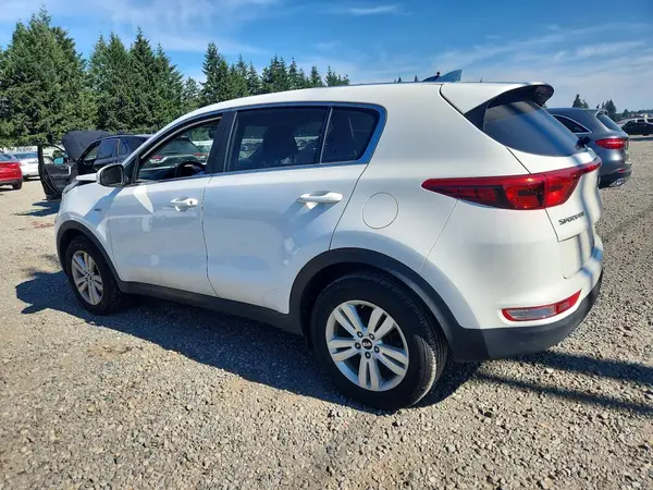 KNDPMCAC7H7207775 2017 KIA SPORTAGE - Image 2