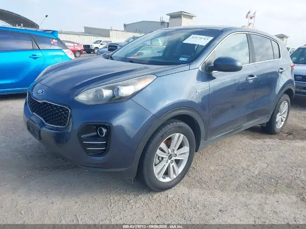 KNDPMCAC7H7216122 2017 KIA SPORTAGE - Image 2