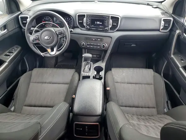 KNDPMCAC7H7220493 2017 KIA SPORTAGE - Image 8