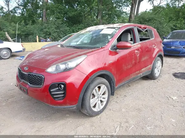 KNDPMCAC7H7246558 2017 KIA SPORTAGE - Image 2