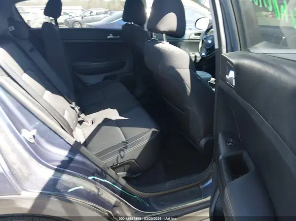 KNDPMCAC7H7246964 2017 KIA SPORTAGE - Image 8