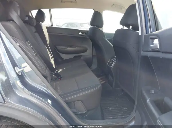 KNDPMCAC7H7250769 2017 KIA SPORTAGE - Image 8
