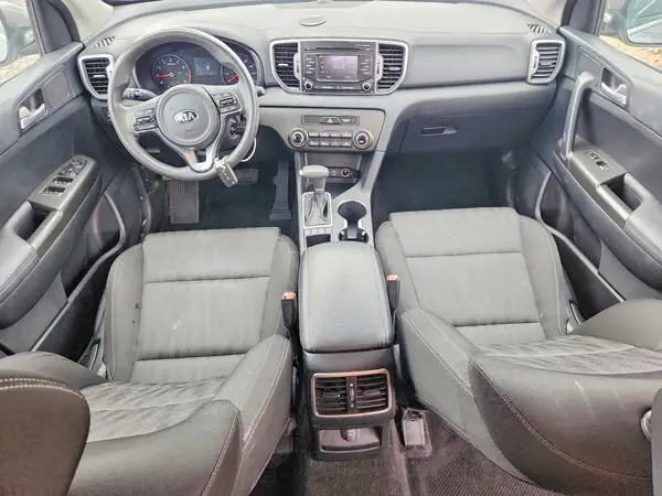 KNDPMCAC7H7256748 2017 KIA SPORTAGE - Image 8