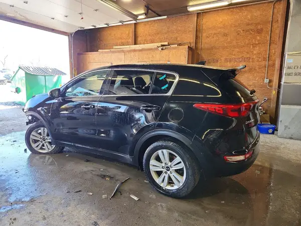 KNDPMCAC7H7272092 2017 KIA SPORTAGE - Image 2