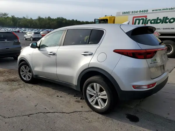 KNDPMCAC7H7275977 2017 KIA SPORTAGE - Image 2