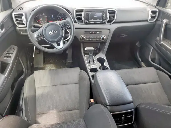 KNDPMCAC7H7277549 2017 KIA SPORTAGE - Image 8