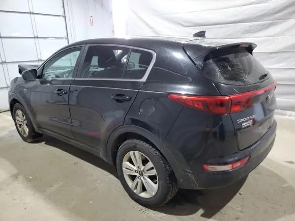 KNDPMCAC7H7277812 2017 KIA SPORTAGE - Image 2